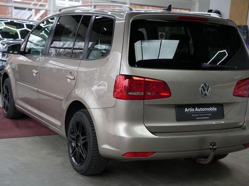 Gebraucht VW Touran Cup 140 PS (102 kW) 2014 Beige Van / Kleinbus