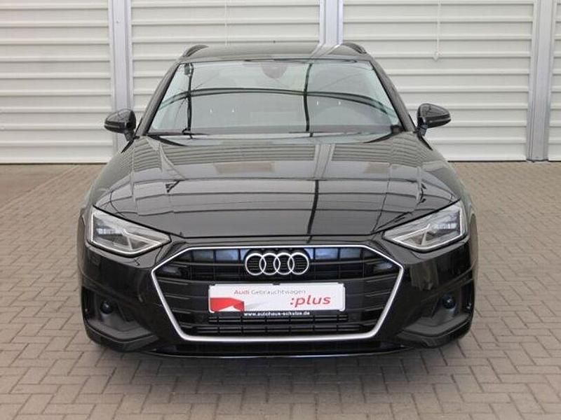 Gebraucht Audi A4 150 PS (110 kW) 2022 Mythosschwarz metallic Kombi