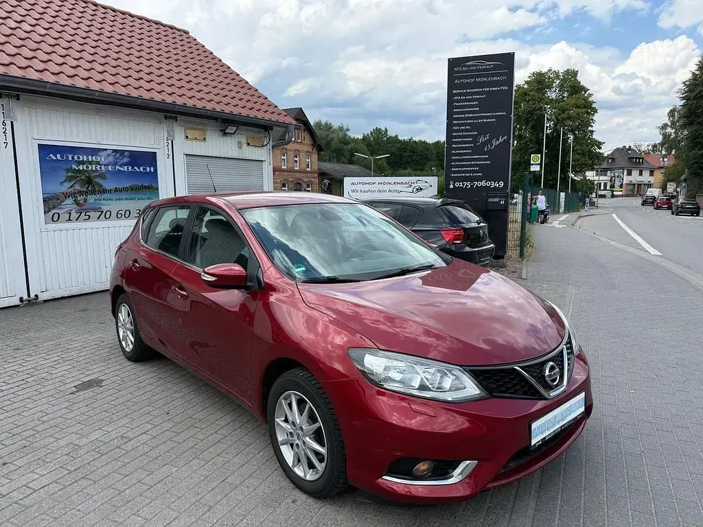 Gebraucht Nissan Pulsar Acenta 116 PS (85 kW) 2014 Rot Kleinwagen
