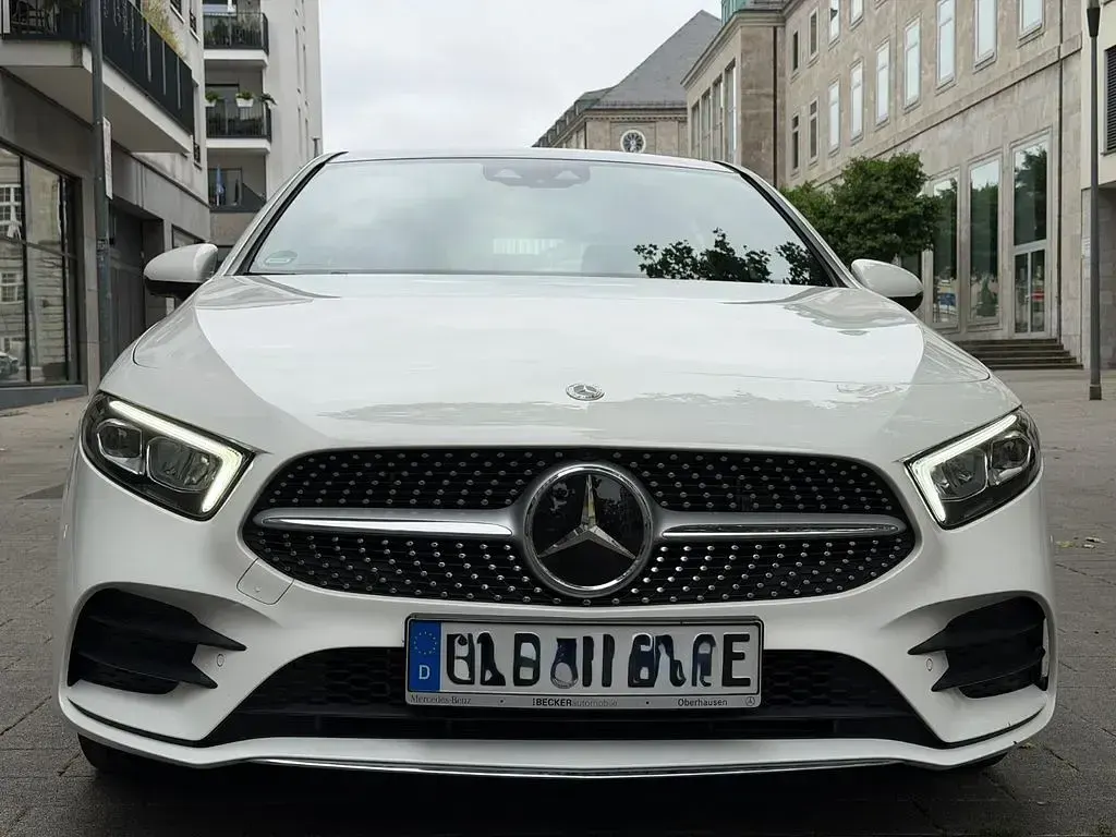 Gebraucht Mercedes A250 AMG 218 PS (160 kW) 2021 Weiß Limousine