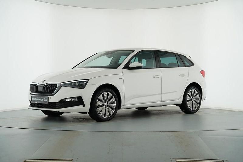 Candyweiss Gebraucht 2021 Skoda Scala Clever Kleinwagen | 20.890 € (Guter Preis) - Bild 1/4