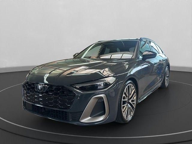 Grau Gebraucht 2024 Audi A5 Edition .1 Coupé | 63.410 € (Teuer) - Bild 1/4