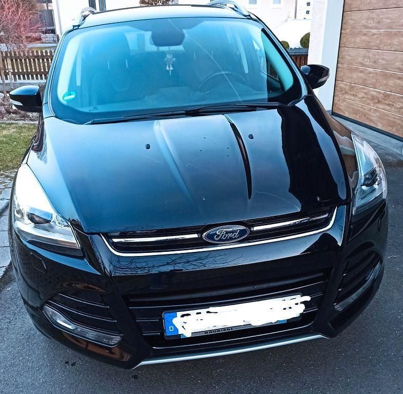 Gebraucht Ford Kuga Titanium 179 PS (131 kW) 2016 Schwarz SUV