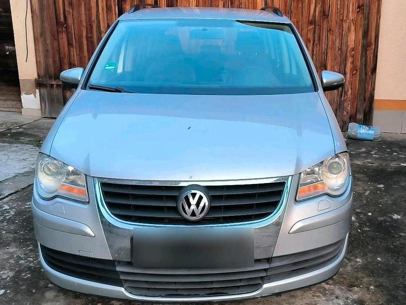 Silber Gebraucht 2009 VW Touran Van / Kleinbus | 4.200 € (Fairer Preis) - Bild 1/4