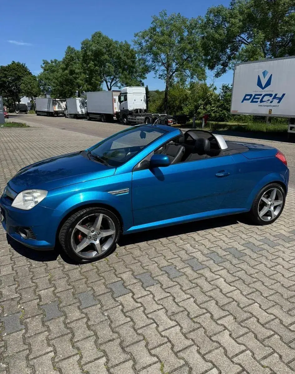 Gebraucht Opel Tigra 125 PS (91 kW) 2006 Blau Cabrio