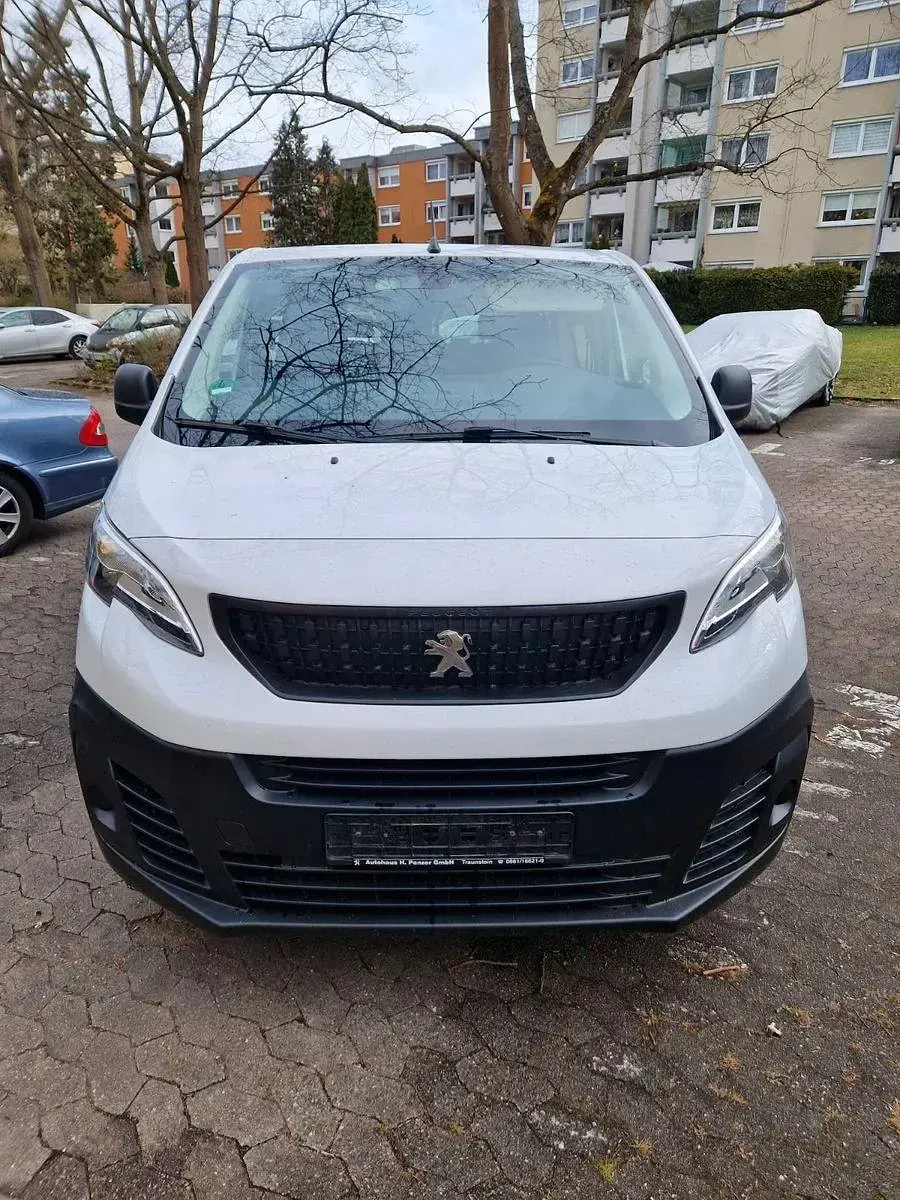 Gebraucht Peugeot Traveller S 120 PS (88 kW) 2022 Weiß Van / Kleinbus
