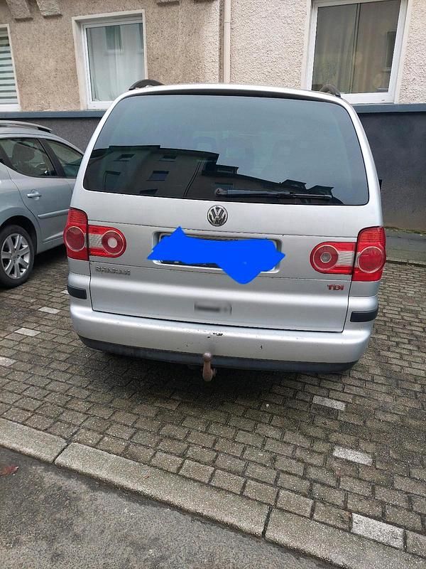 Gebraucht VW Sharan 128 PS (94 kW) 2004 Silber Van / Kleinbus