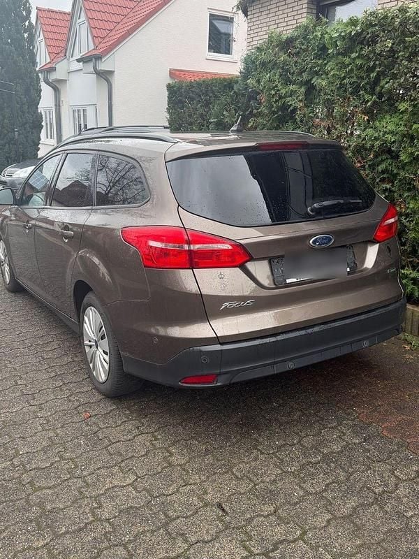 Gebraucht Ford Focus Business Edition 125 PS (91 kW) 2017 Braun Kombi