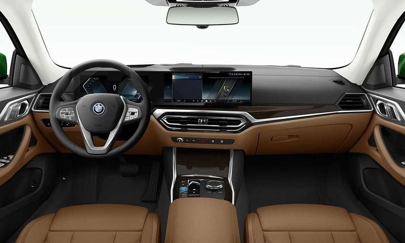 Gebraucht BMW i4 250 kW (340 PS) 2024 Sanremo green metallic Limousine