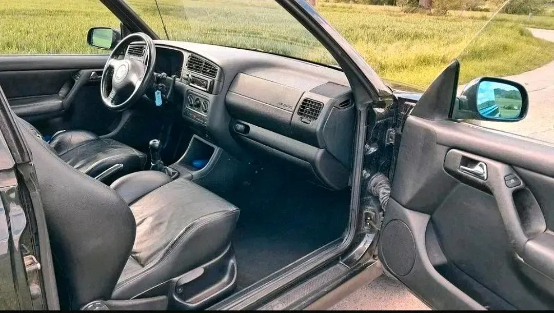 Gebraucht VW Golf 116 PS (85 kW) 2003 Schwarz Cabrio