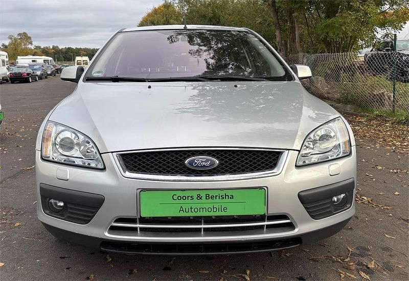 Silber Gebraucht 2005 Ford Focus Limousine | 1.650 € (Guter Preis) - Bild 1/4