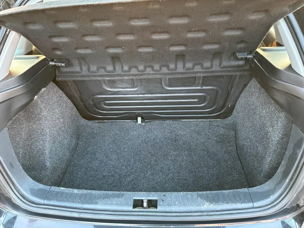 Gebraucht Seat Ibiza 85 PS (62 kW) 2003 Schwarz Kleinwagen