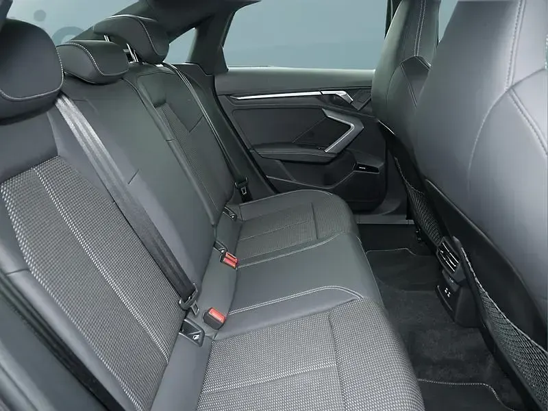 Gebraucht Audi S3 333 PS (244 kW) 2025 Grau Limousine