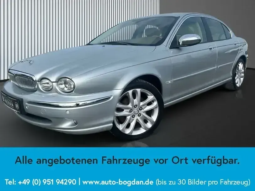 Używany Jaguar X-type Executive 131 KM (96 kW) 2009 Srebrny Sedan/Limuzyna