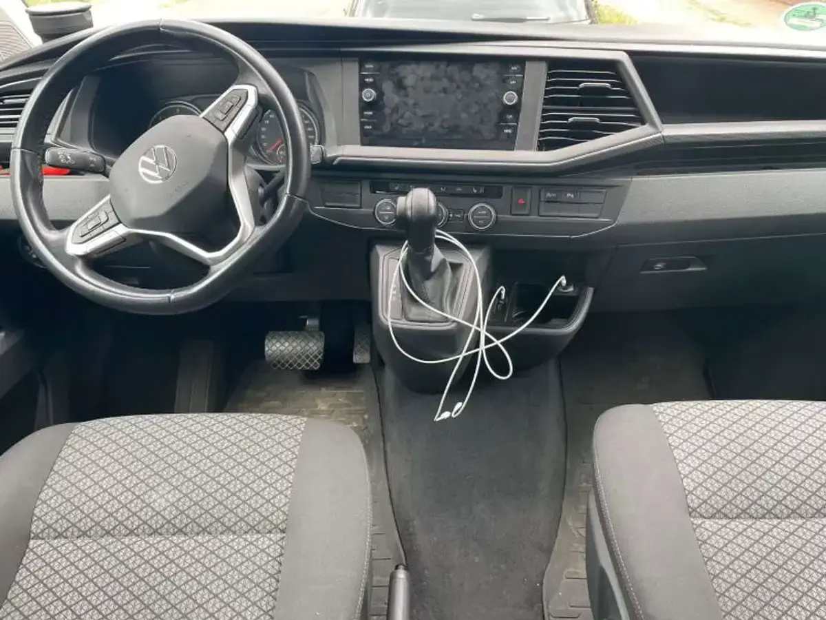 Gebraucht VW Multivan 150 PS (110 kW) 2020 Grau Van / Kleinbus