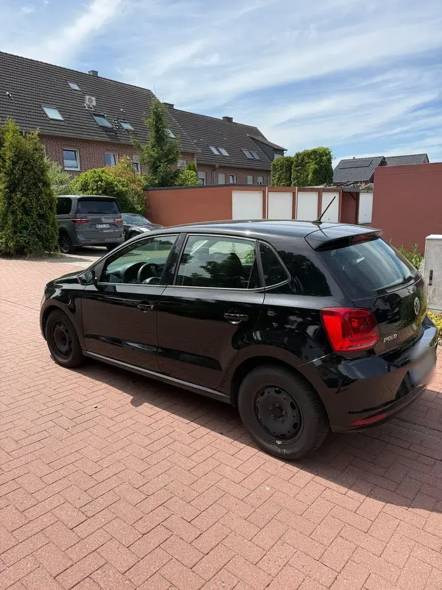 Gebraucht VW Polo Comfortline 60 PS (44 kW) 2014 Schwarz Limousine