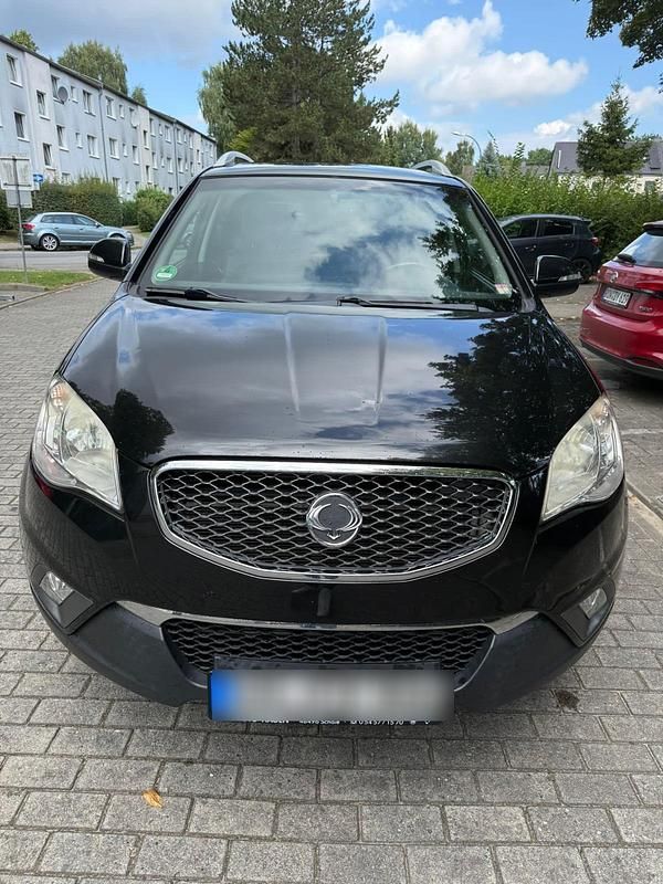Schwarz Gebraucht 2012 Ssangyong Korando SUV | 2.950 € (Superpreis) - Bild 1/4