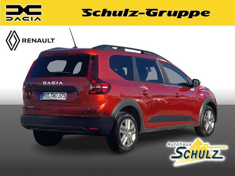 Gebraucht Dacia Jogger Expression 110 PS (80 kW) 2023 Terracottabraun metallic Van / Kleinbus