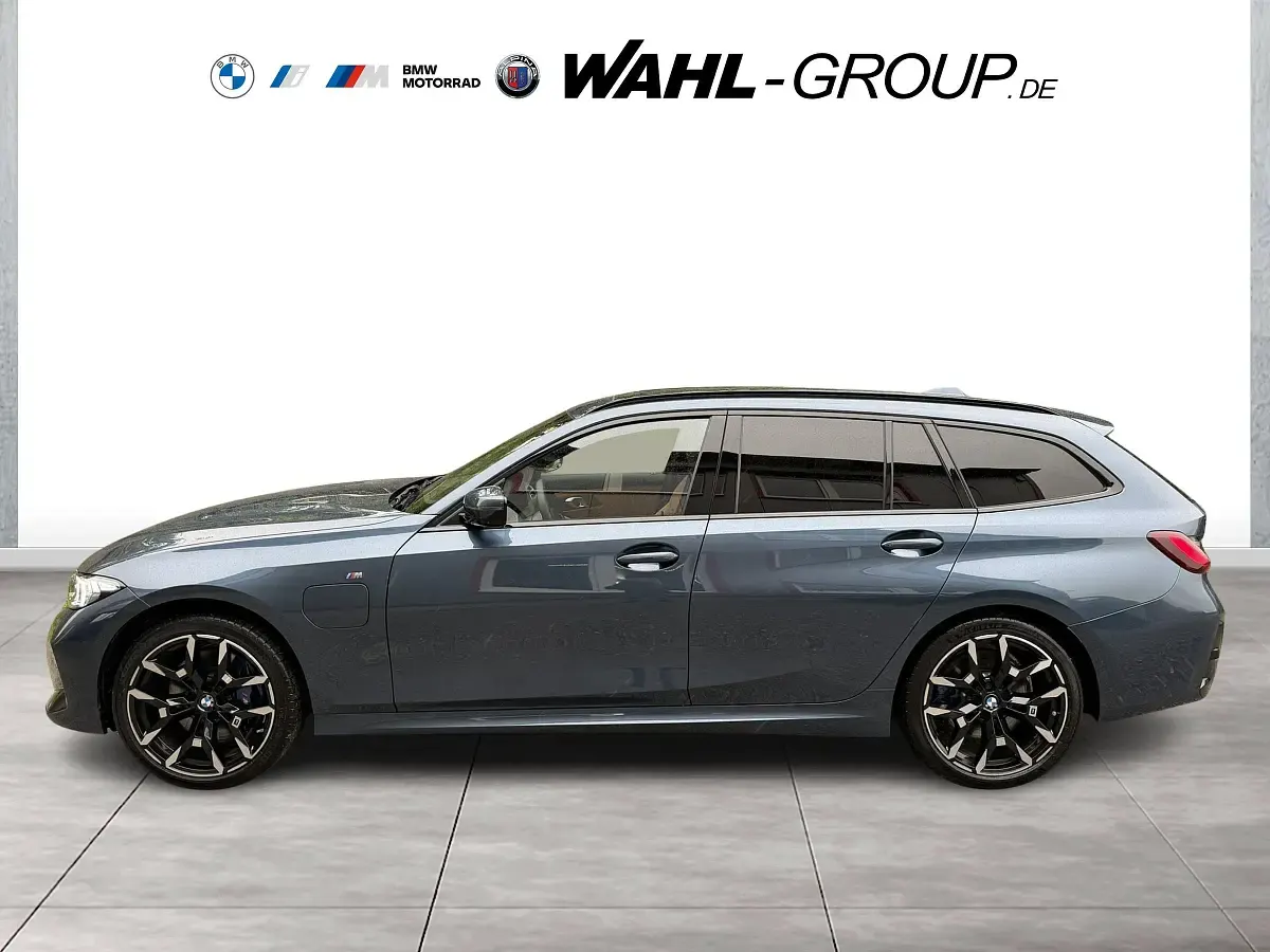 Gebraucht BMW 330e M Sport 292 PS (214 kW) 2025 Blau