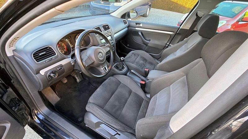 Gebraucht VW Golf VI Highline 122 PS (89 kW) 2013 Schwarz Kleinwagen