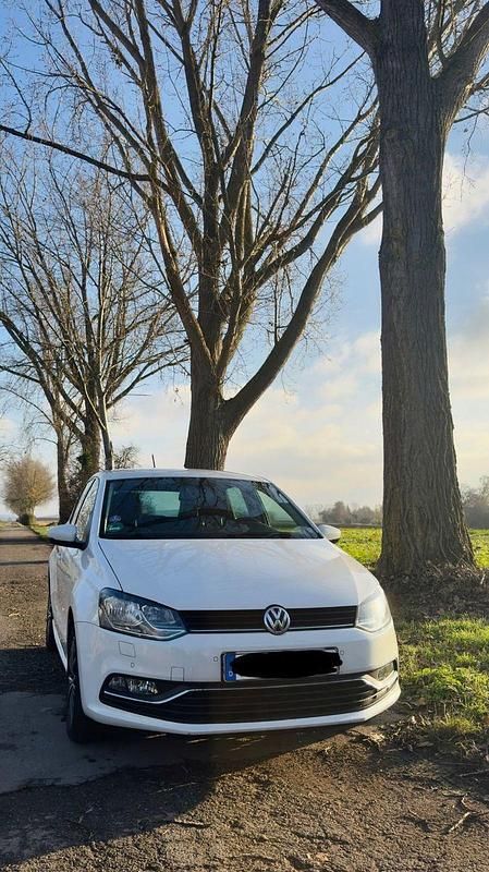Gebraucht VW Polo Allstar 75 PS (55 kW) 2016 Weiß Kleinwagen