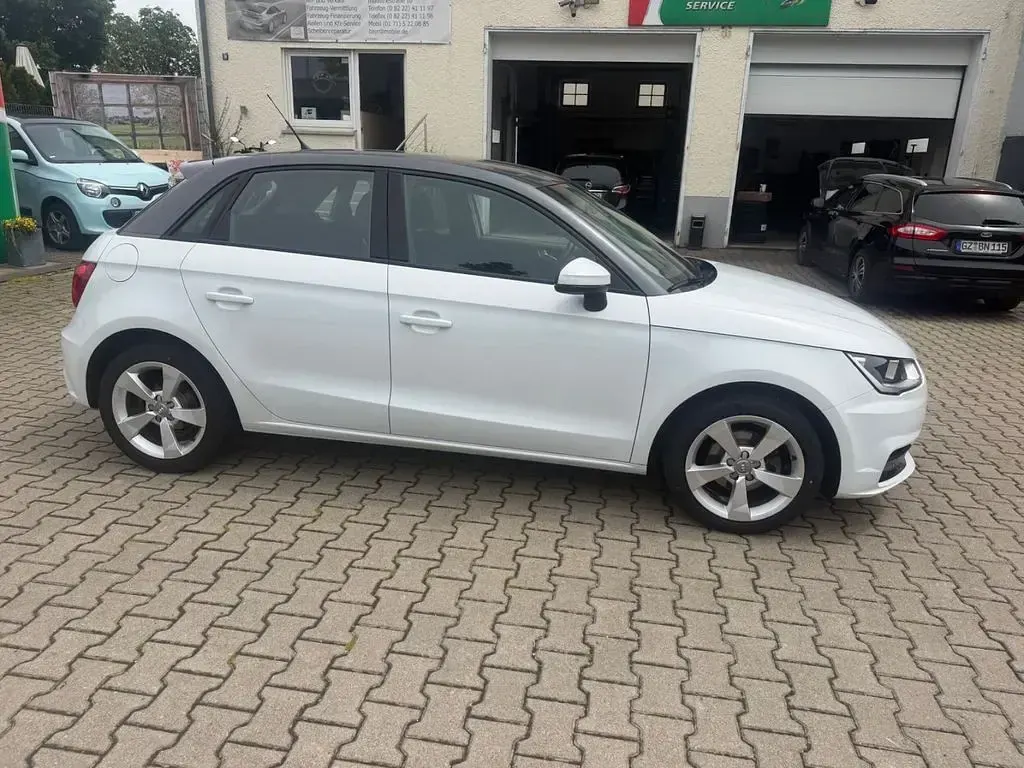 Gebraucht Audi A1 Sportback Sport 95 PS (69 kW) 2019 Weiß Kleinwagen