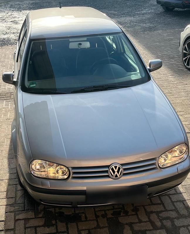 Gebraucht VW Golf IV Edition 75 PS (55 kW) 2002 Silber Kleinwagen