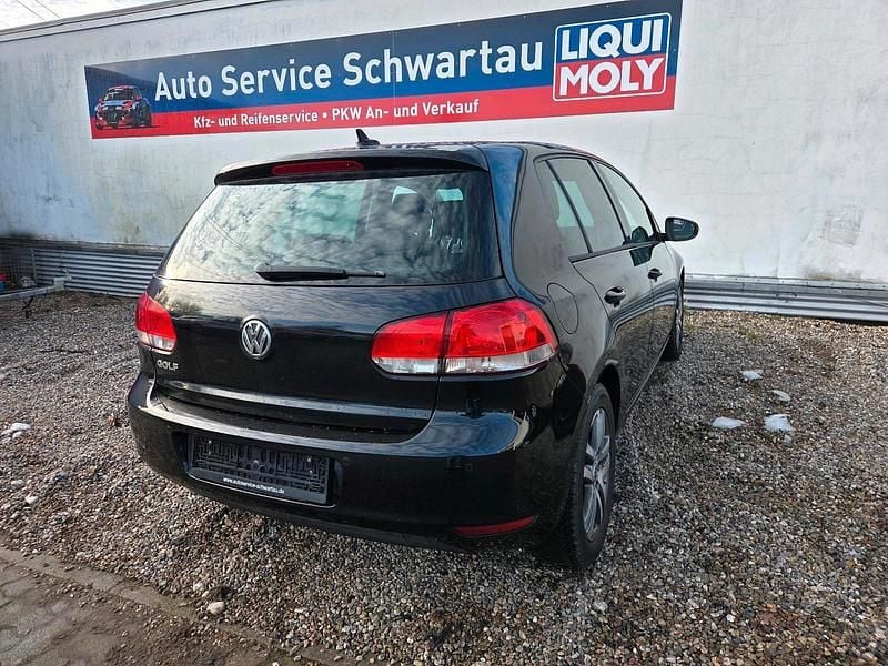 Gebraucht VW Golf VI 82 PS (60 kW) 2010 Schwarz Kleinwagen