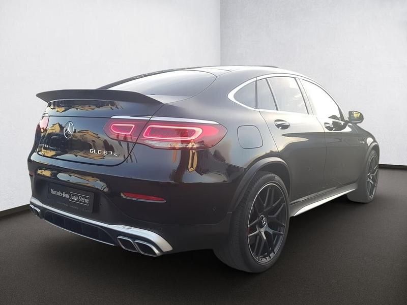 Gebraucht Mercedes GLC63 AMG AMG 510 PS (375 kW) 2023 Obsidianschwarz Coupé