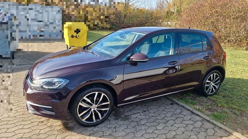 Gebraucht VW Golf VII Edition 110 PS (80 kW) 2018 Rot Limousine