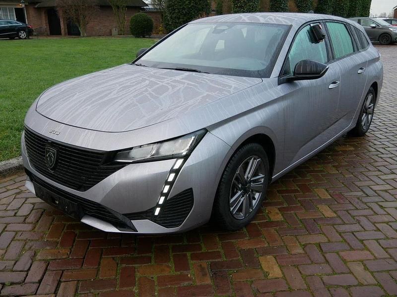 Gebraucht Peugeot 308 SW Active 131 PS (96 kW) 2022 Silber Kombi