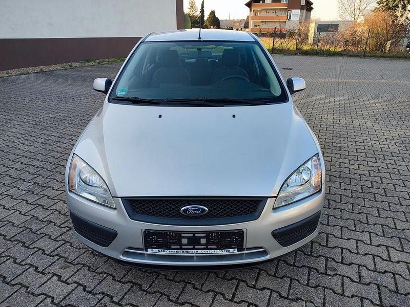 Gebraucht Ford Focus Ambiente 80 PS (58 kW) 2007 Silber Limousine