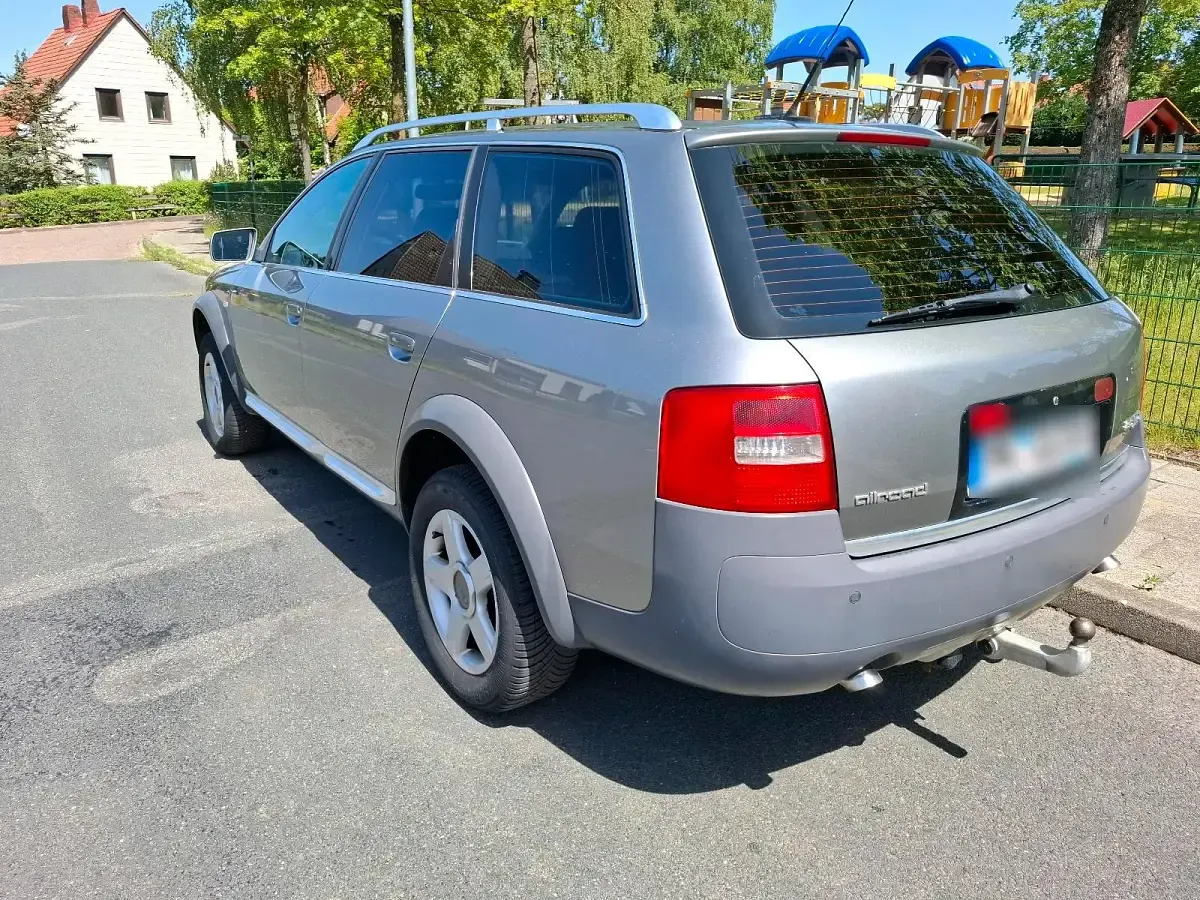 Gebraucht Audi A6 Allroad 180 PS (132 kW) 2002 Grau Kombi