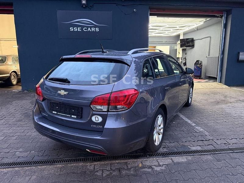 Gebraucht Chevrolet Cruze 140 PS (102 kW) 2012 Grau Kombi
