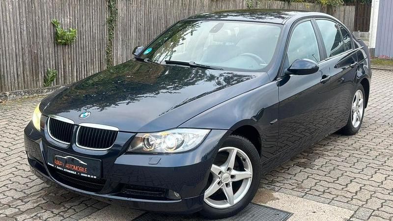 Blau Gebraucht 2008 BMW 318 Advantage Limousine | 5.990 € (Etwas zu teuer) - Bild 1/4