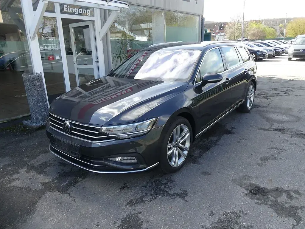 Gebraucht VW Passat Elegance 150 PS (110 kW) 2021 Grau Kombi