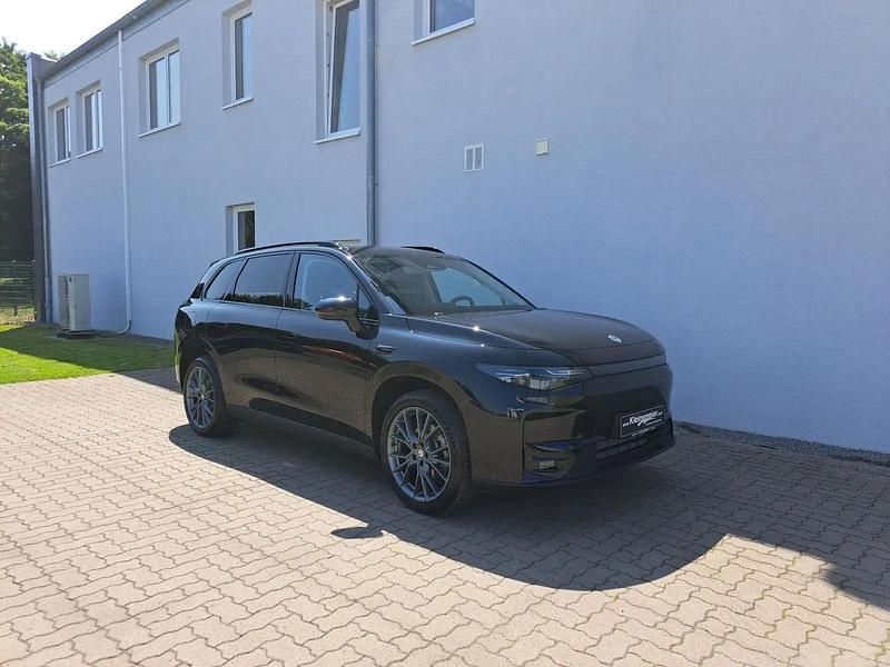 Neu Leapmotor C10 116 kW (158 PS) 2025 Schwarz SUV