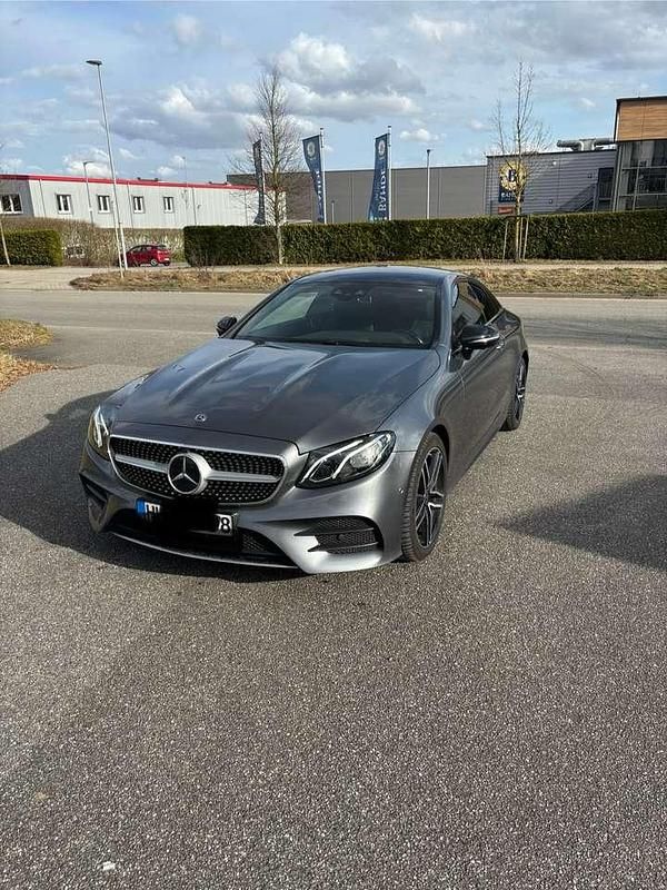 Gebraucht Mercedes E200 184 PS (135 kW) 2019 Grau Coupé