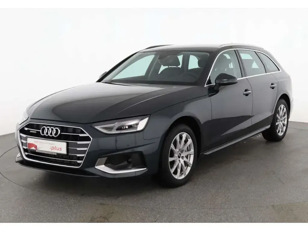 Używany Audi A4 Advanced 204 KM (150 kW) 2023 Szary Kombi