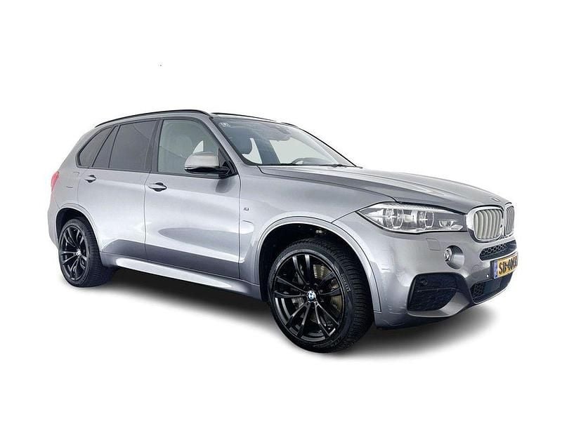 Grau Gebraucht 2017 BMW X5 M50 M Sport SUV | 20.445 € - Bild 1/4