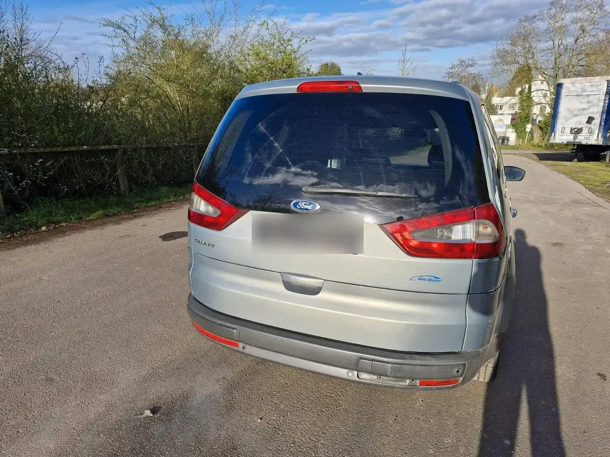 Gebraucht Ford Galaxy 140 PS (102 kW) 2010 Grau Van / Kleinbus