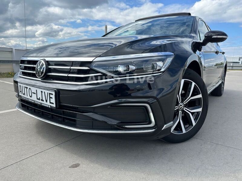 Schwarz Gebraucht 2021 VW Passat GTE Limousine | 24.990 € (Teuer) - Bild 1/4