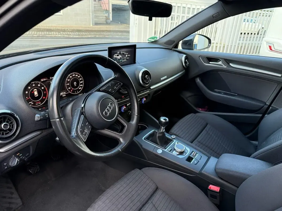 Gebraucht Audi A3 Comfort 150 PS (110 kW) 2016 Schwarz Kombi