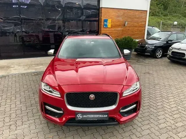 Gebraucht Jaguar F-Pace R-Sport 179 PS (131 kW) 2016 Rot SUV