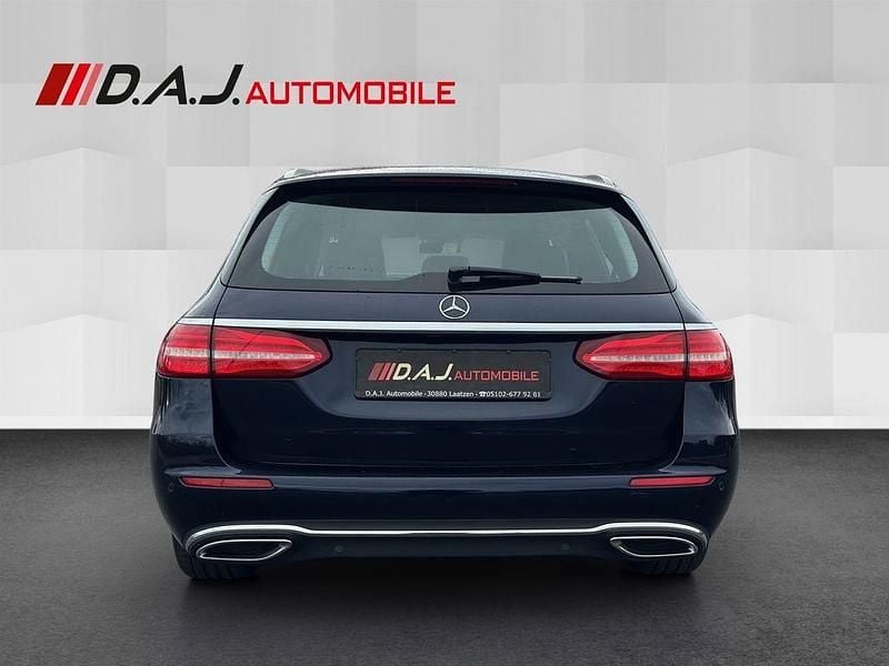 Gebraucht Mercedes E400 Avantgarde 340 PS (250 kW) 2018 Blau Limousine