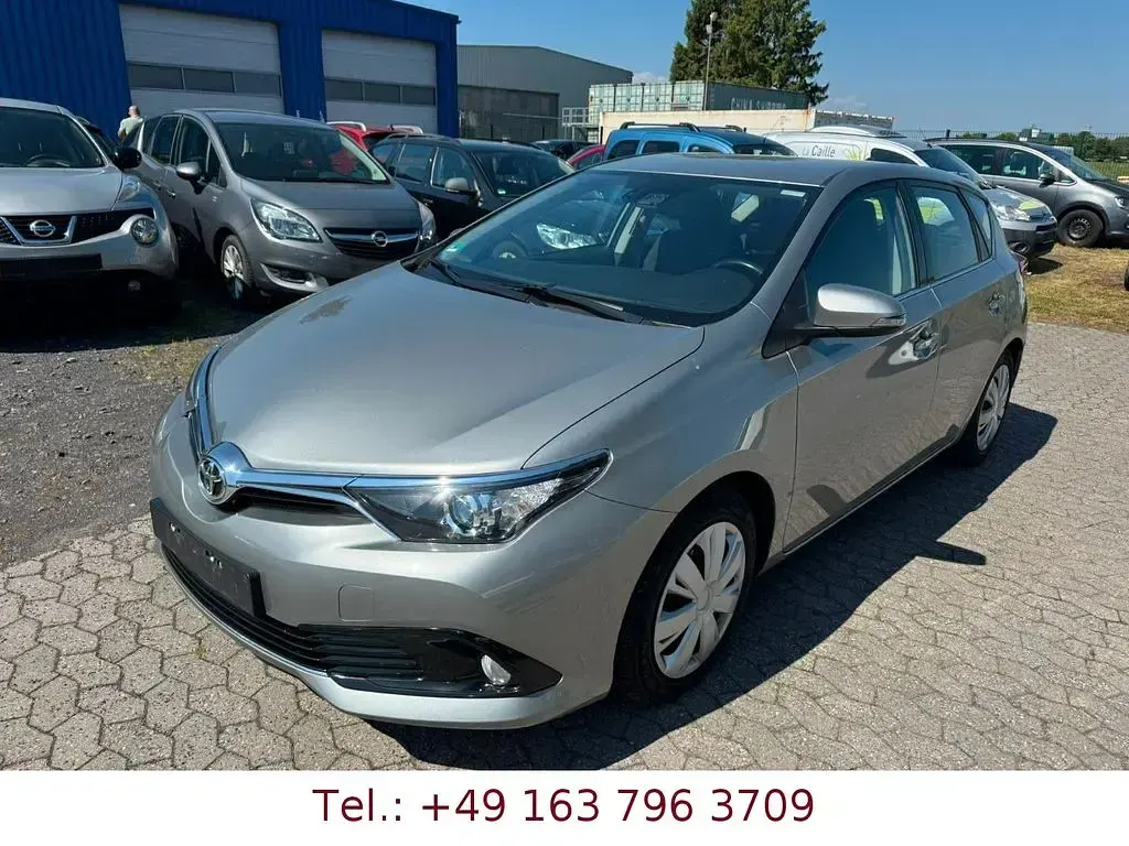 Gebraucht Toyota Auris Comfort 111 PS (81 kW) 2017 Grau Limousine