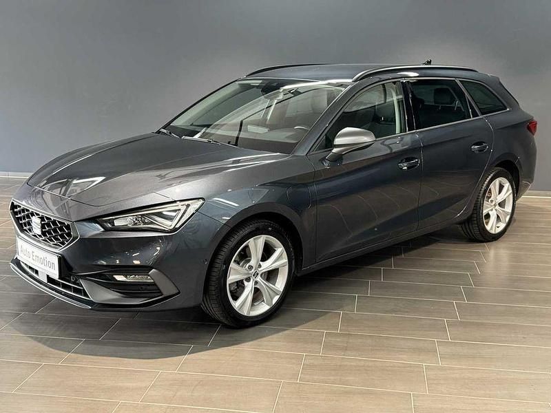 Grau Gebraucht 2022 Seat Leon FR Limousine | 21.730 € (Etwas zu teuer) - Bild 1/4