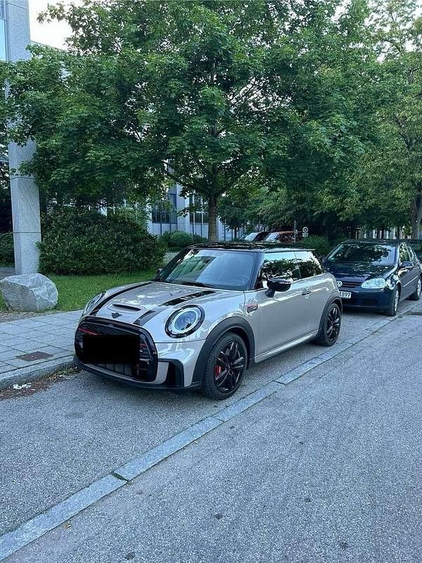Grau Gebraucht 2022 Mini John Cooper Works Kleinwagen | 31.000 € (Fairer Preis) - Bild 1/4