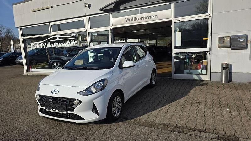 Weiß Gebraucht 2022 Hyundai i10 Select Kleinwagen | 9.990 € (Guter Preis) - Bild 1/4