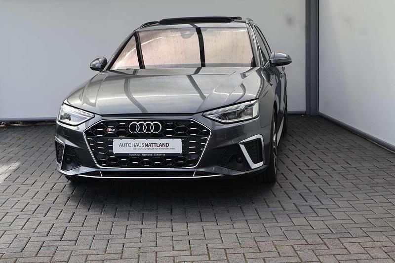 Gebraucht Audi S4 Sport 341 PS (250 kW) 2023 Daytonagrau perleffekt Kombi